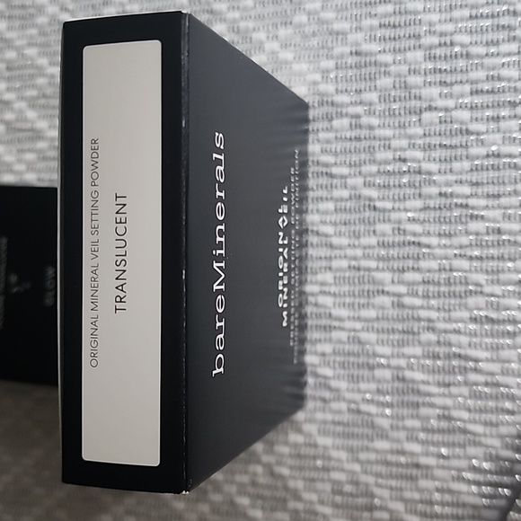 bareMinerals Original Mineral Veil Pressed Setting Powder in Translucent - Picture 8 of 8